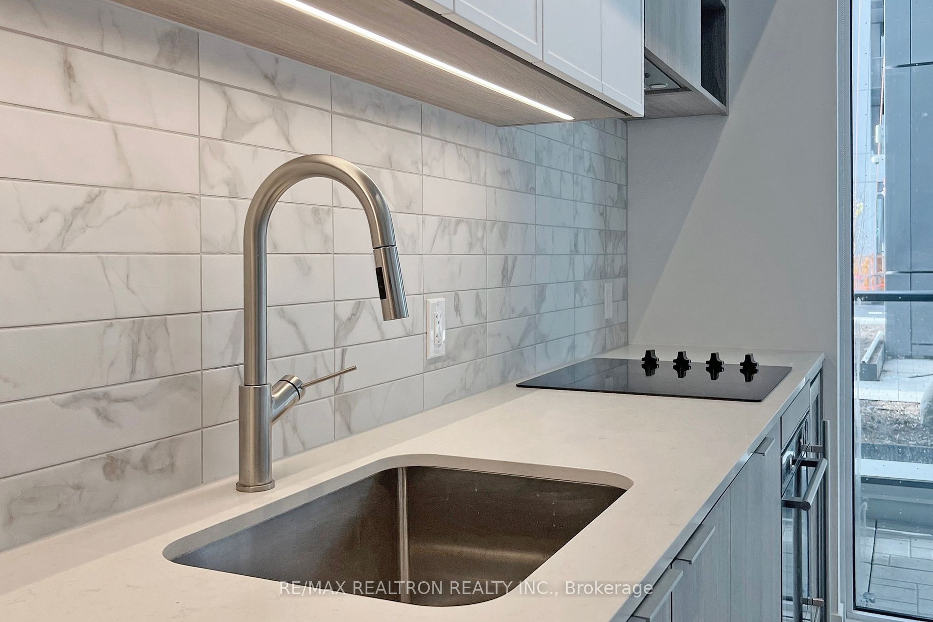 2020 Bathurst St, #225