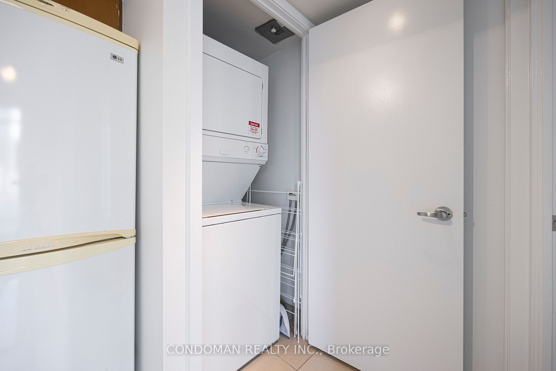 15 Brunel Crt, #706