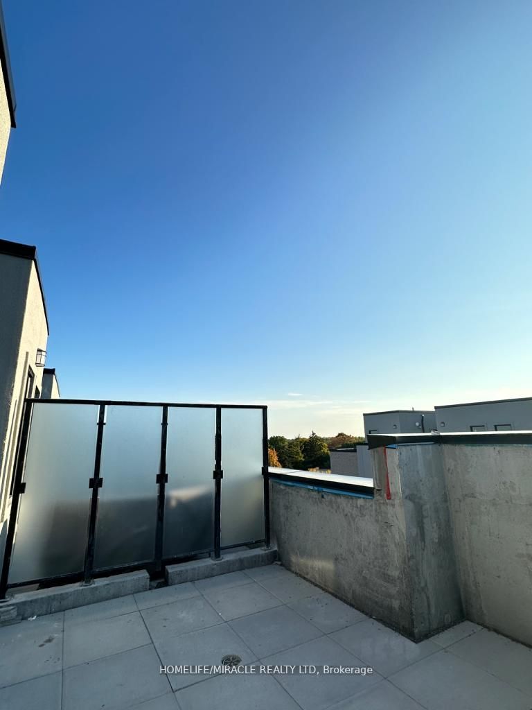 871 Sheppard Ave W, #36