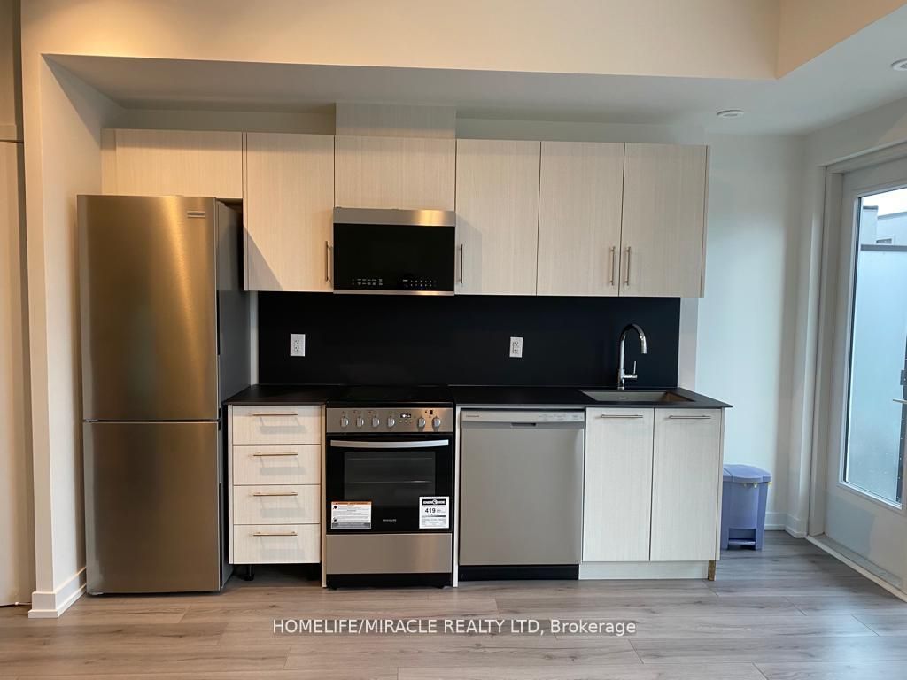871 Sheppard Ave W, #36