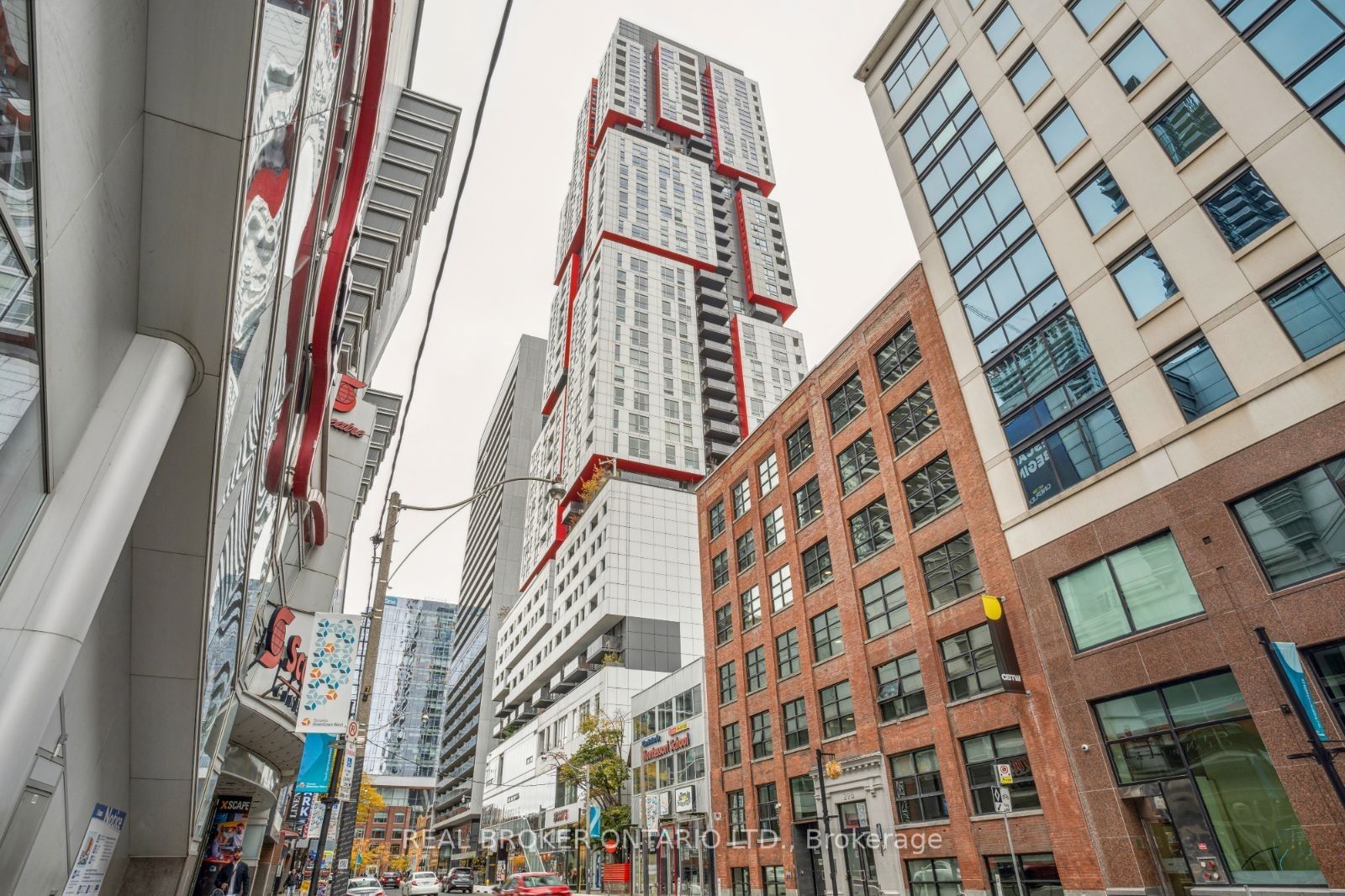 318 Richmond St W, #3702