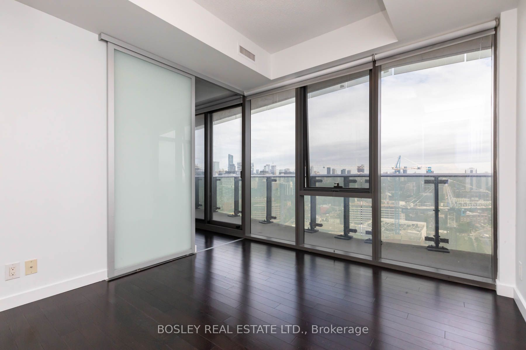 390 Cherry St, #2202