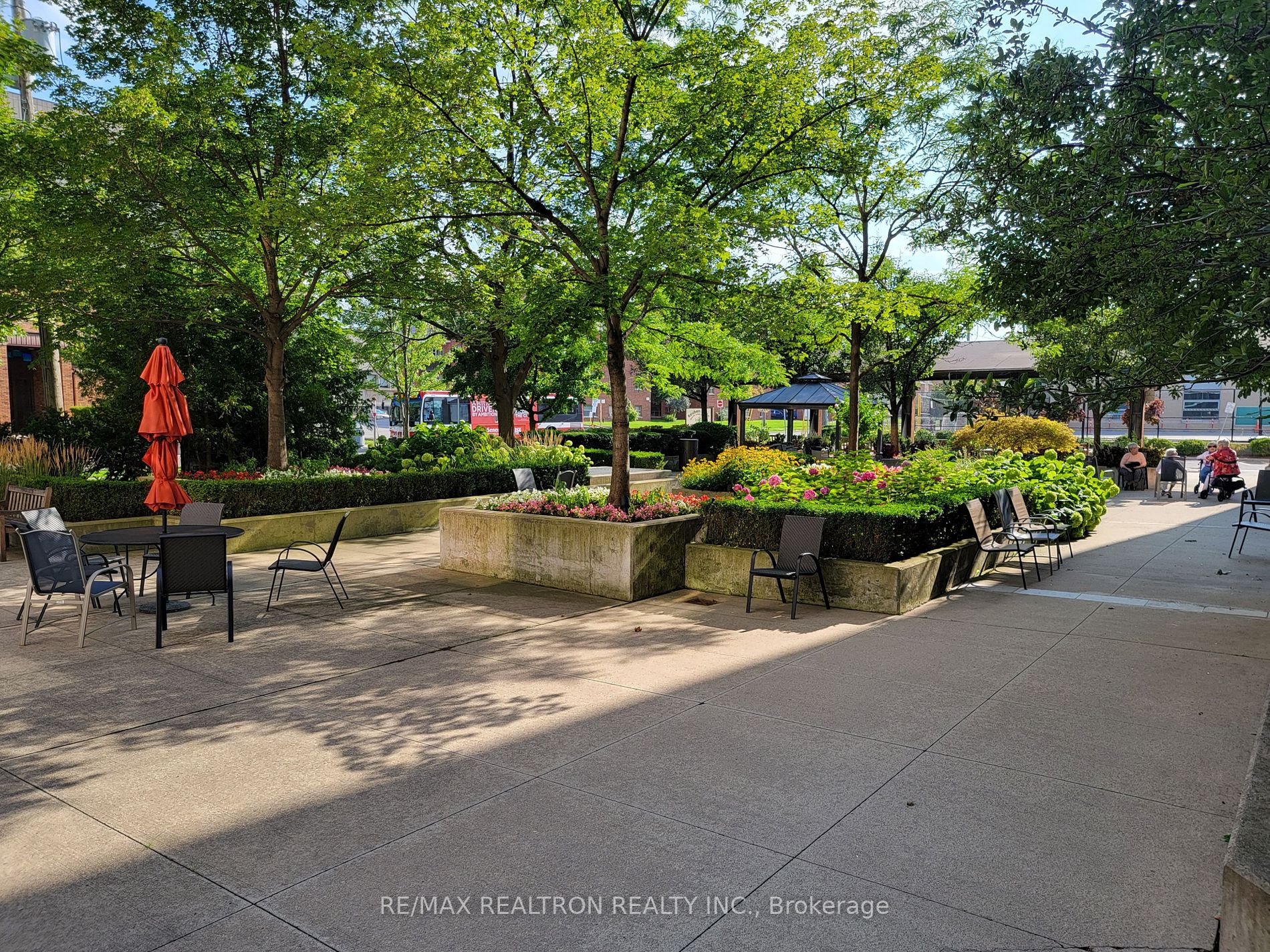 2 Neptune Dr, #801