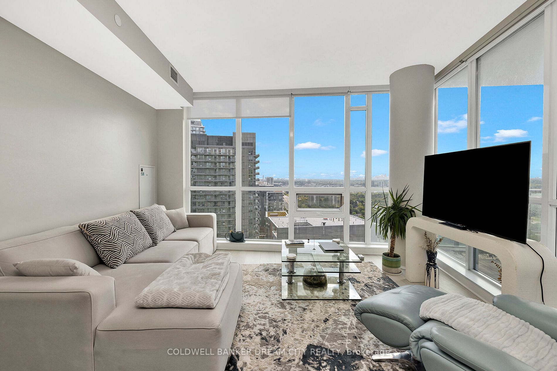 62 Forest Manor Rd, #1909