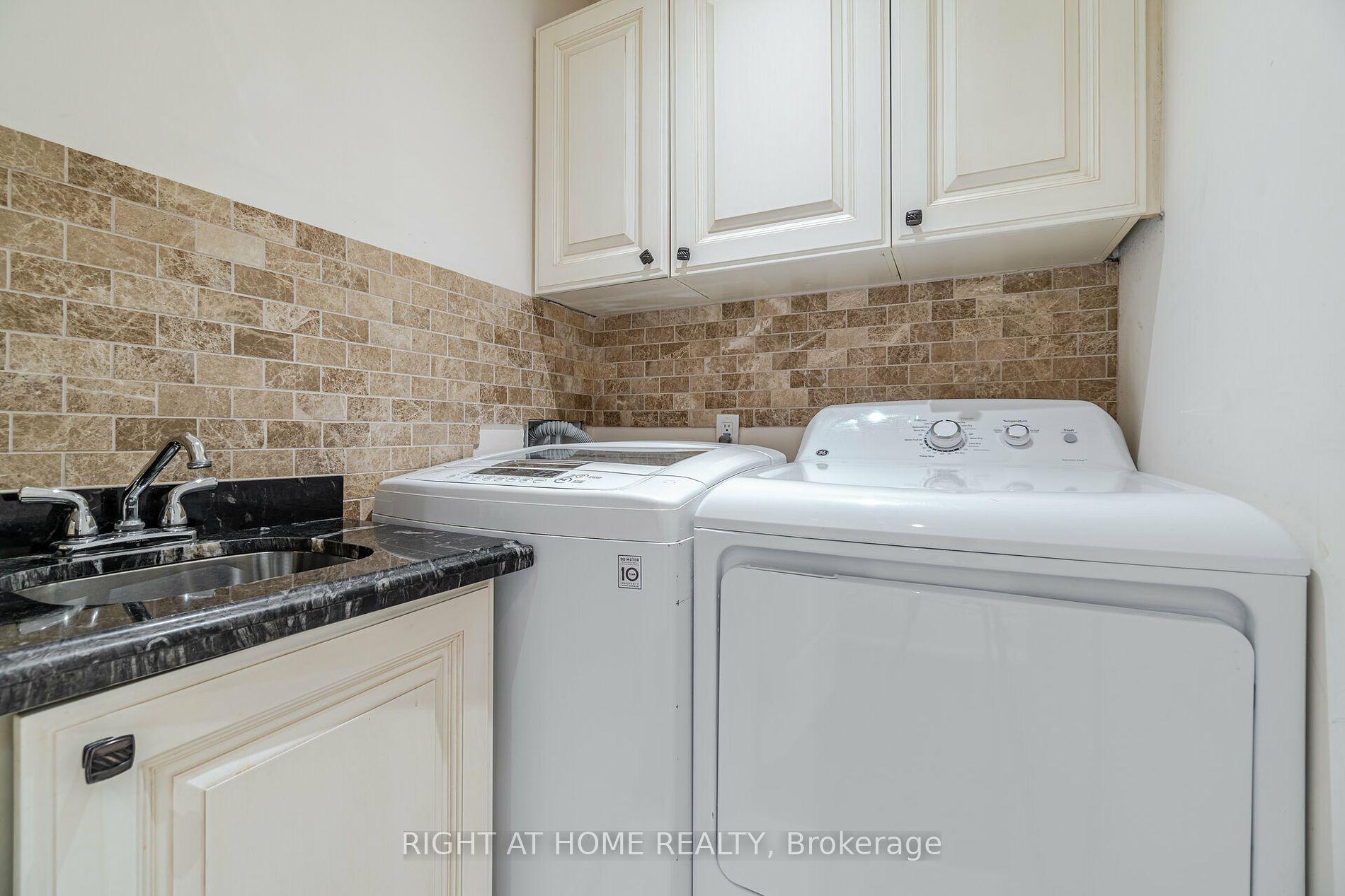 12 Walder Avenue
