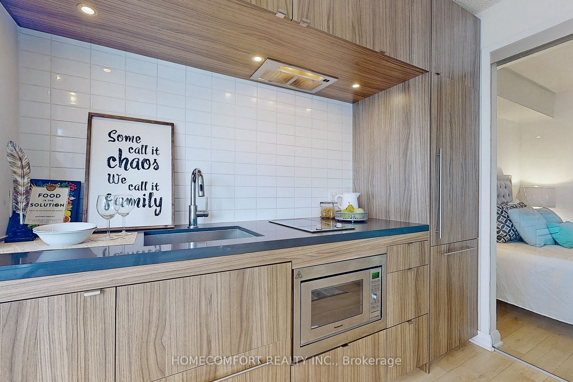 155 Yorkville Ave, #2011