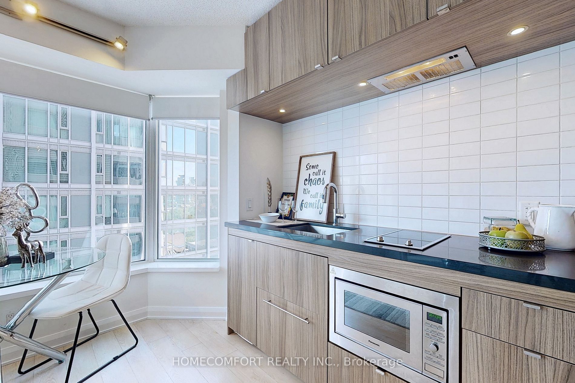155 Yorkville Ave, #2011