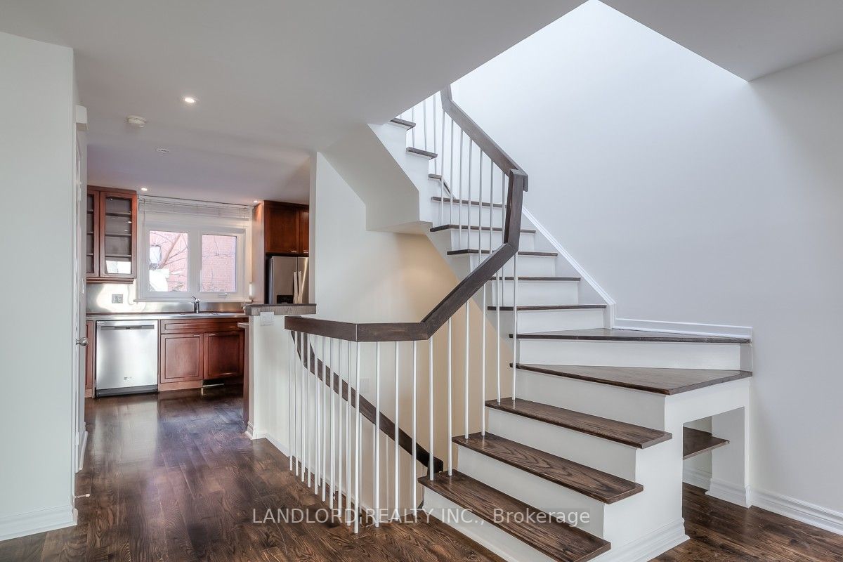 113 Earl Place