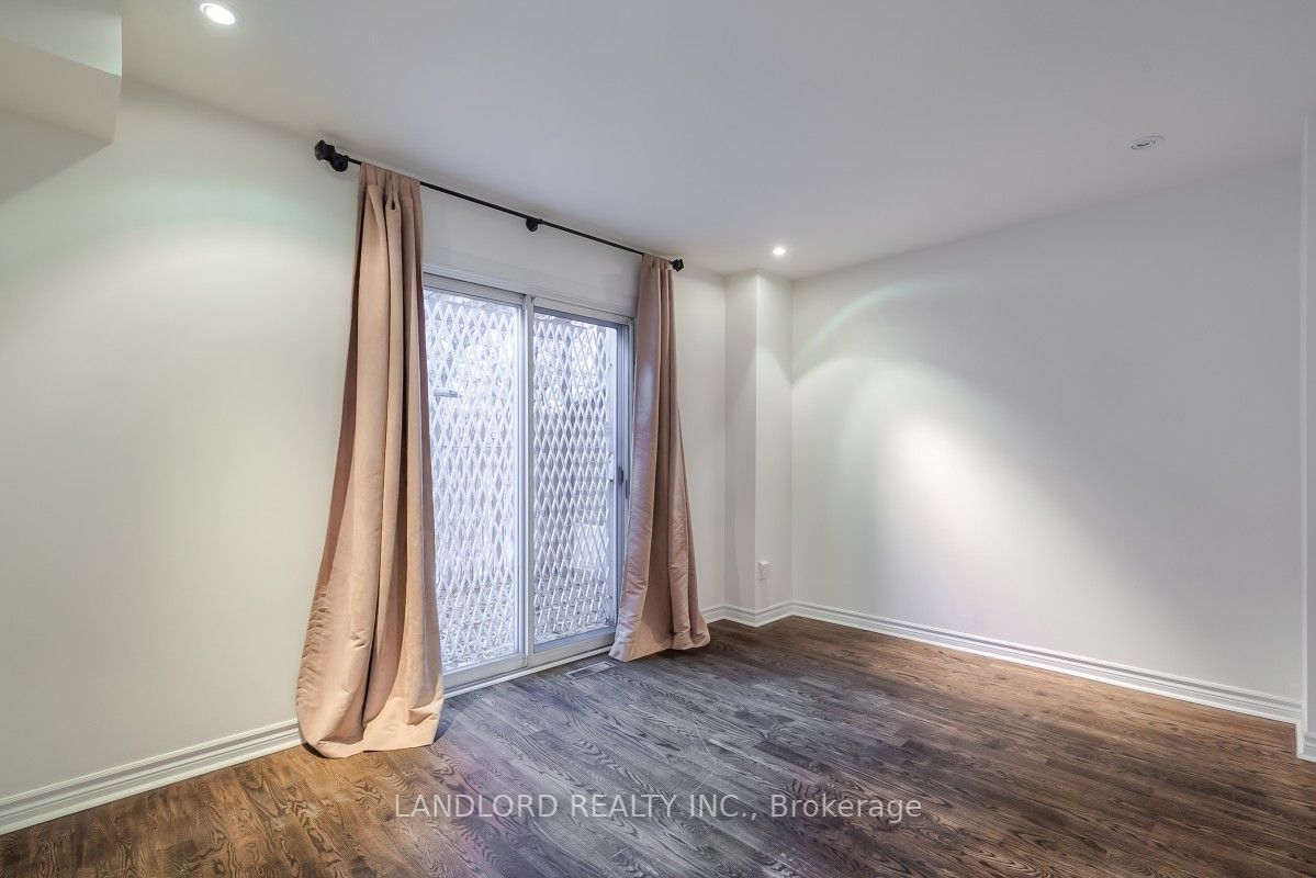 113 Earl Place