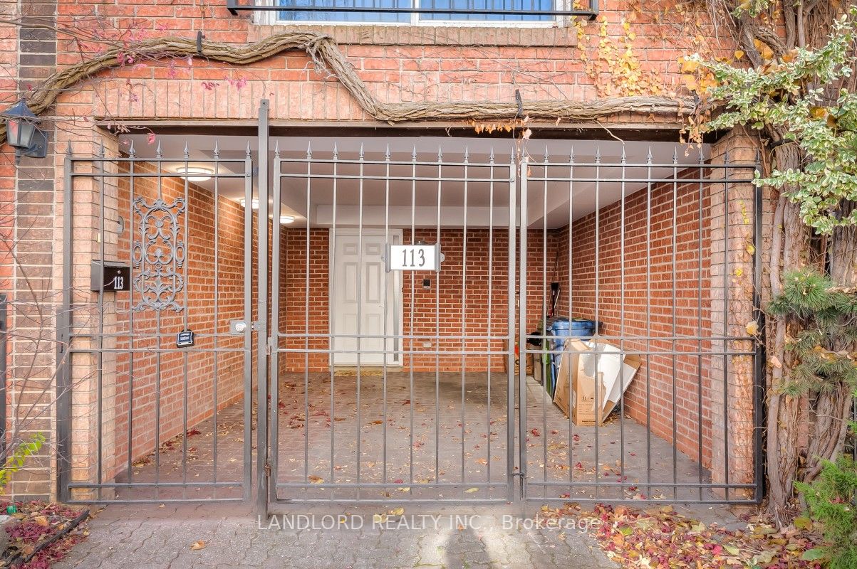 113 Earl Place