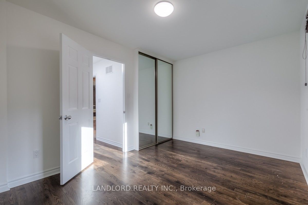 113 Earl Place