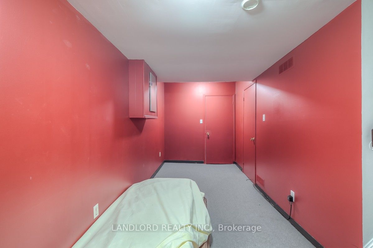 113 Earl Place
