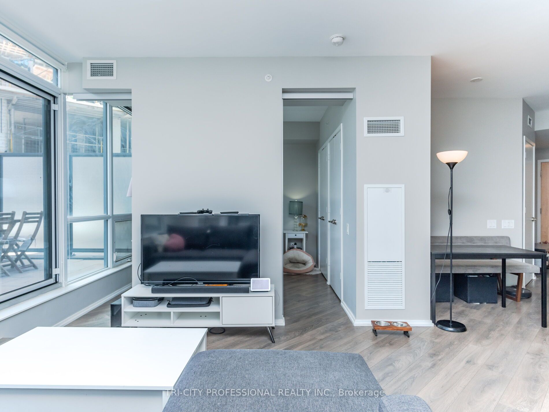 45 Charles St E, #709
