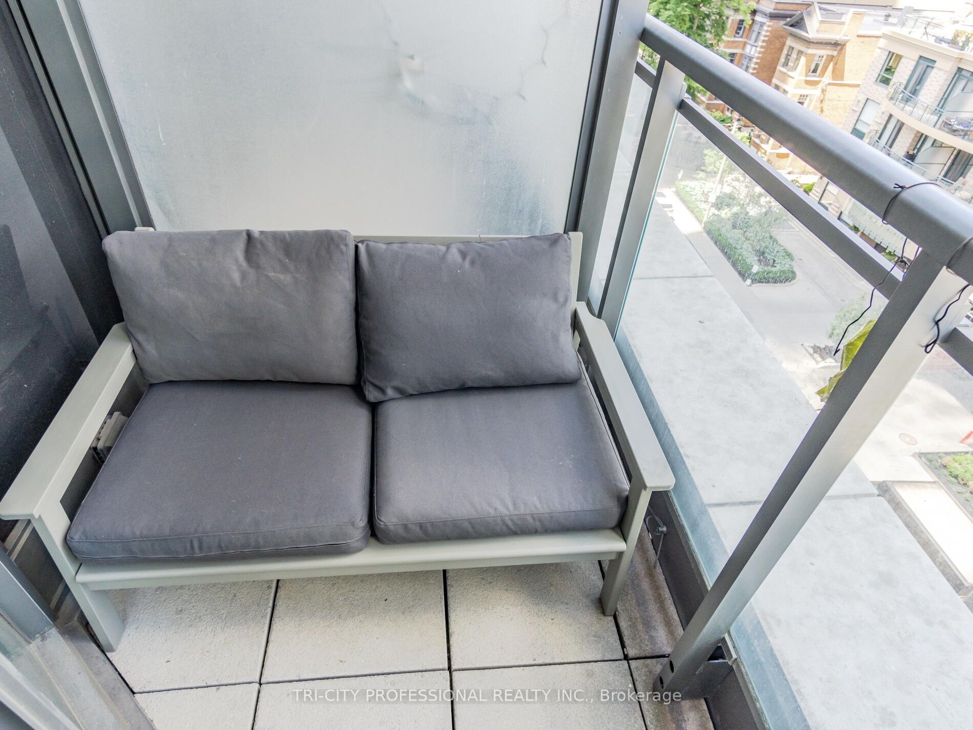 45 Charles St E, #709
