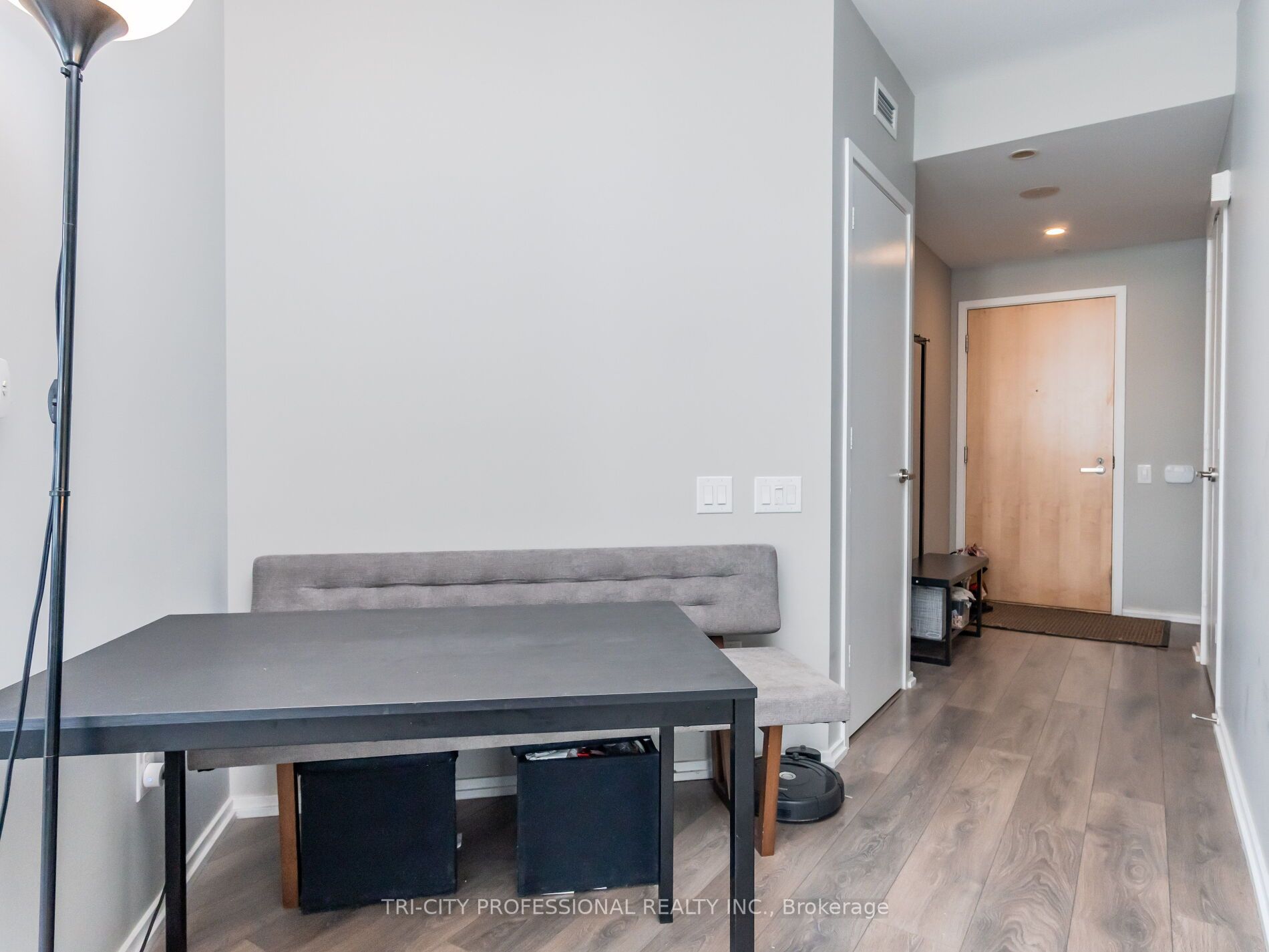 45 Charles St E, #709