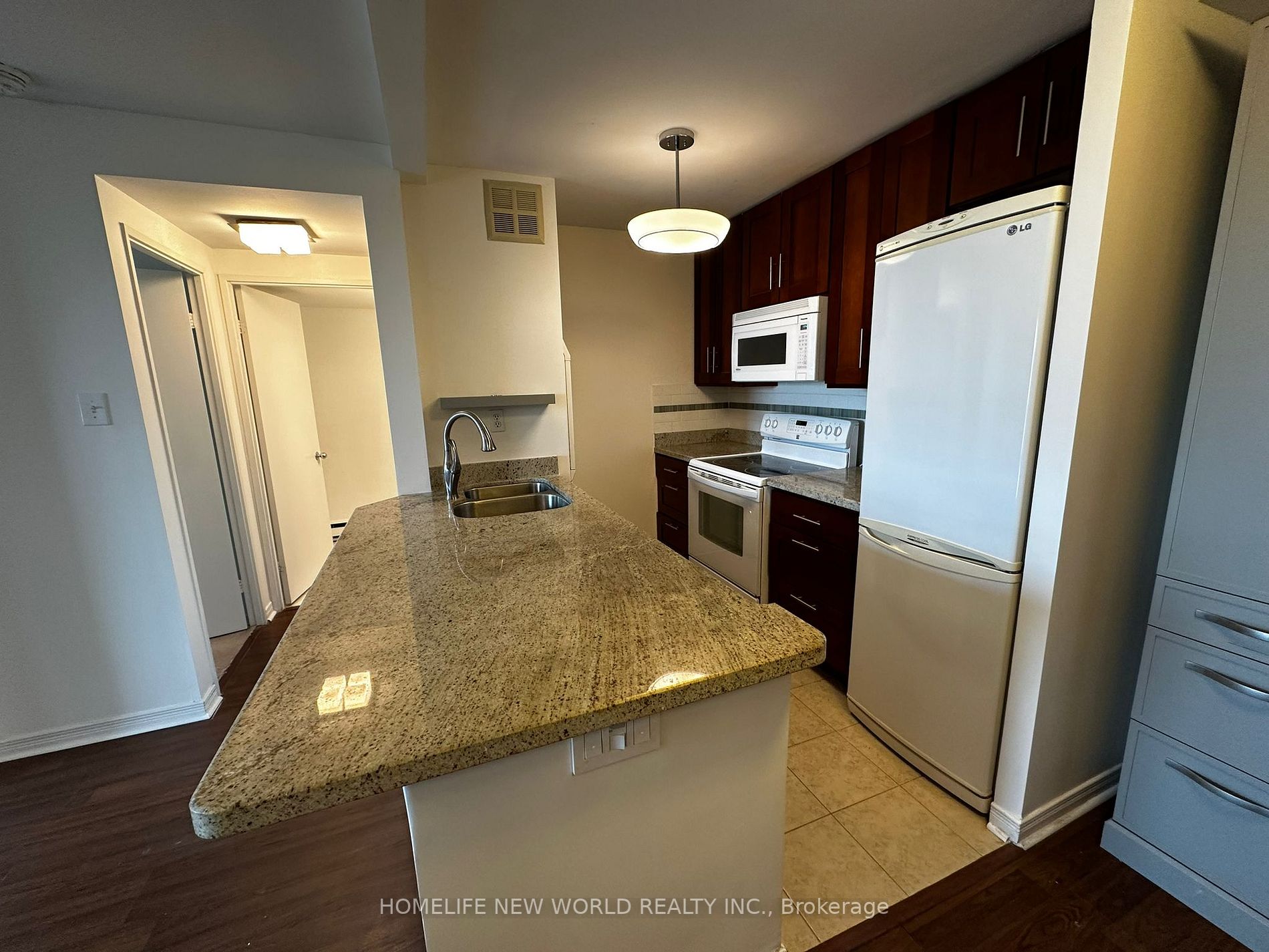 1055 Bay Street, #2012