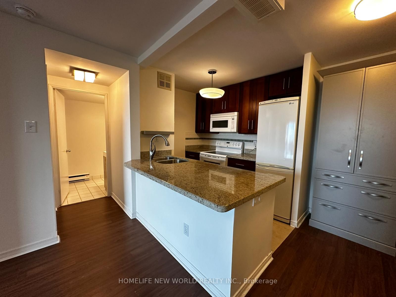 1055 Bay Street, #2012