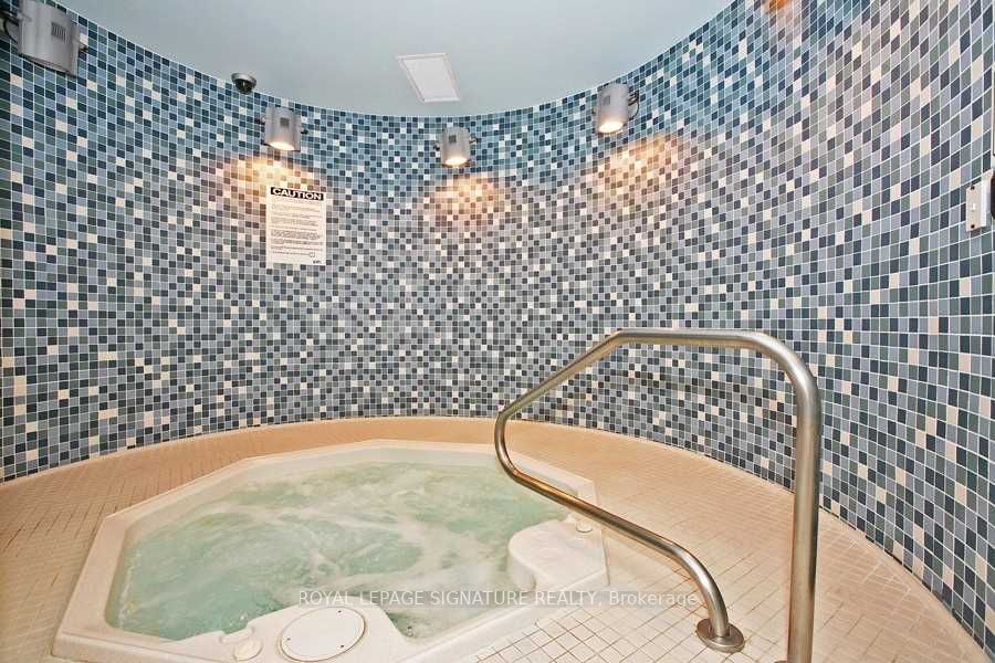 80 Western Battery Rd, #1812