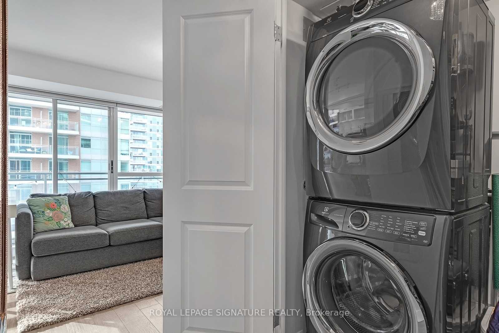 80 Western Battery Rd, #1812