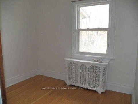 138 Chaplin Cres, #2