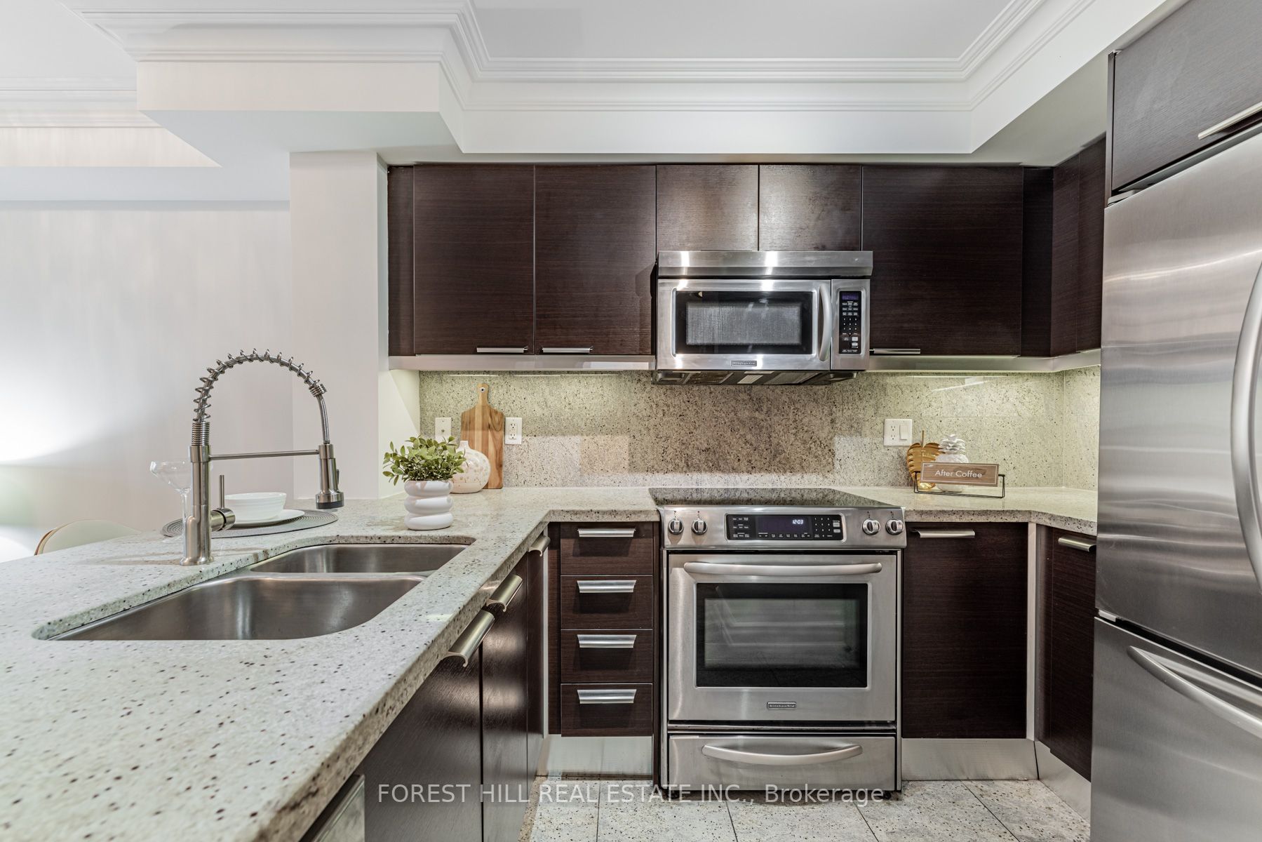 650 Sheppard Avenue E, #317