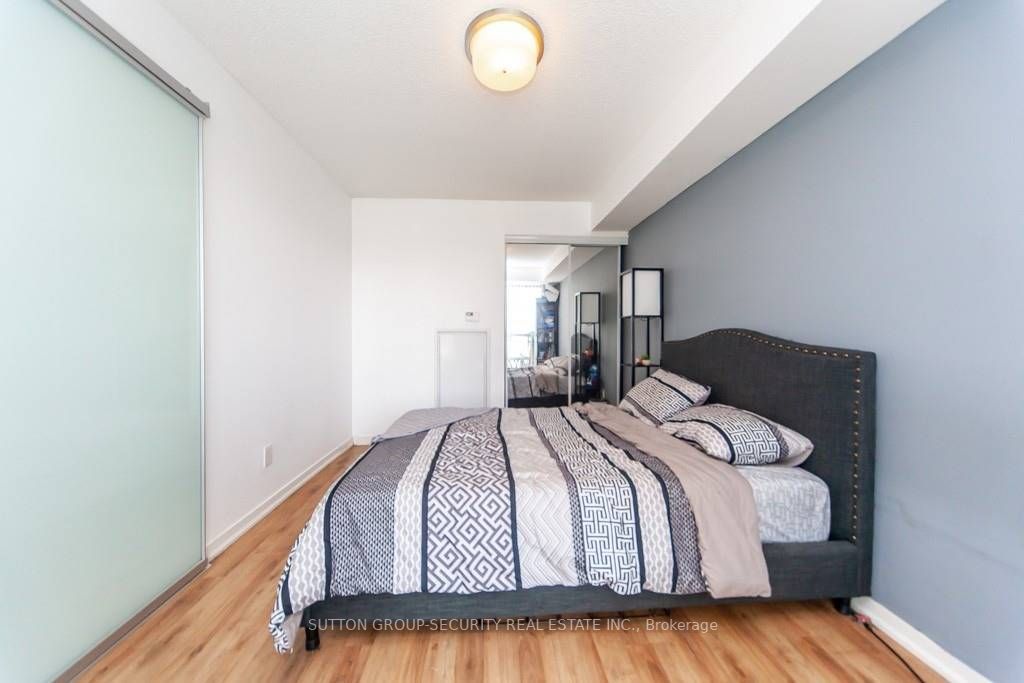 38 Joe Shuster Way #610