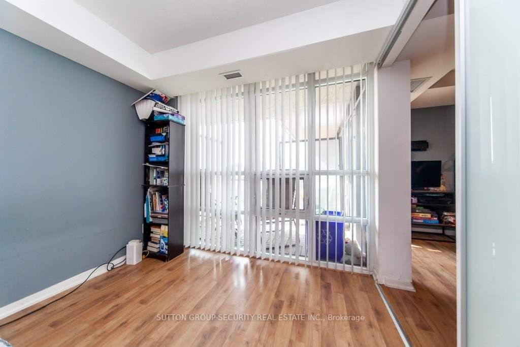 38 Joe Shuster Way #610