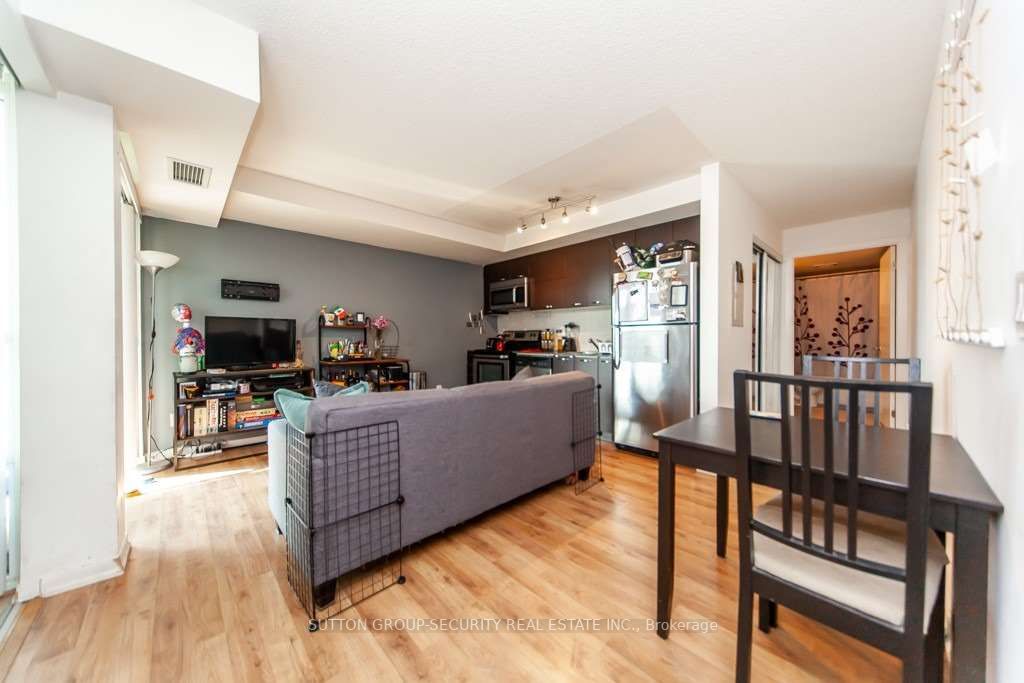 38 Joe Shuster Way #610
