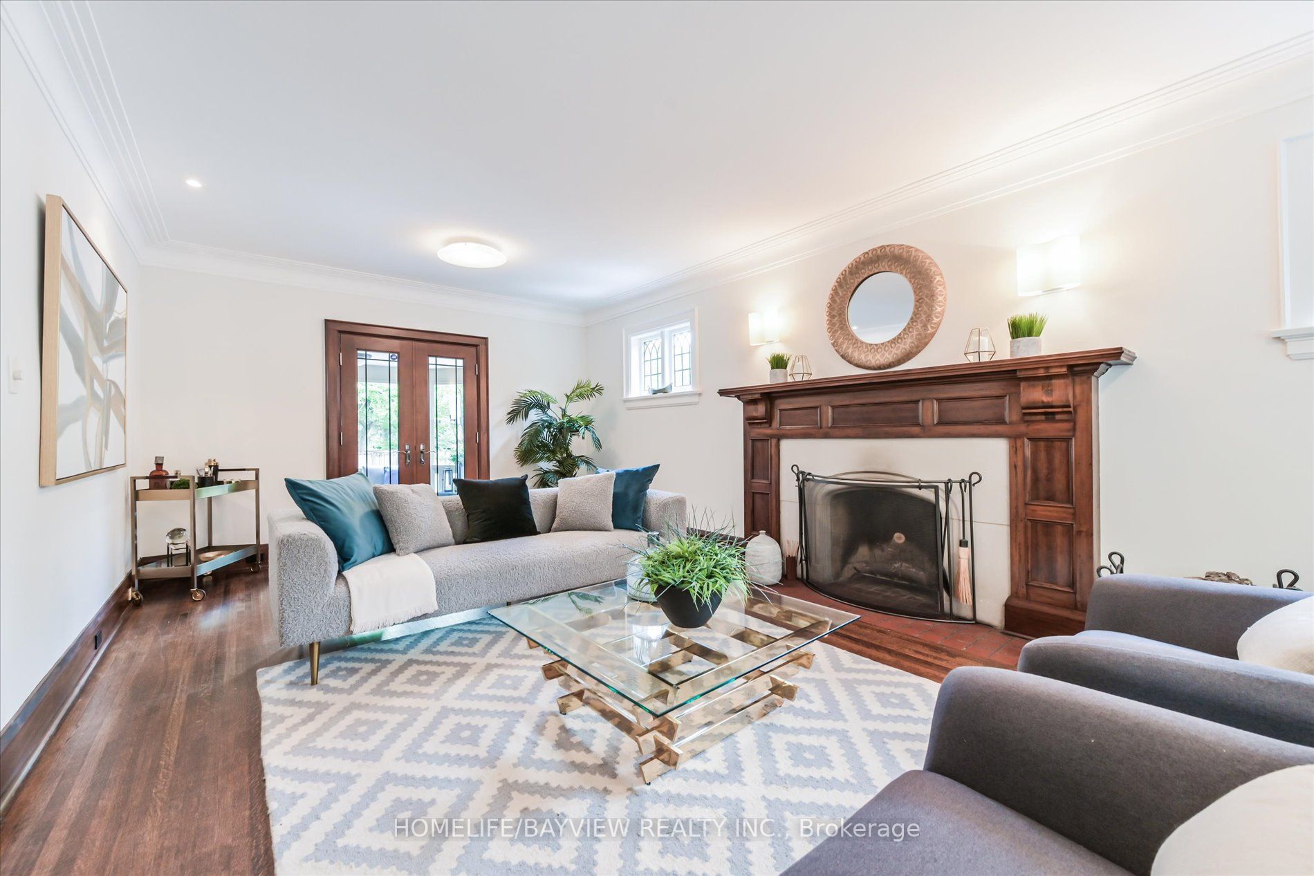262 Lytton Boulevard