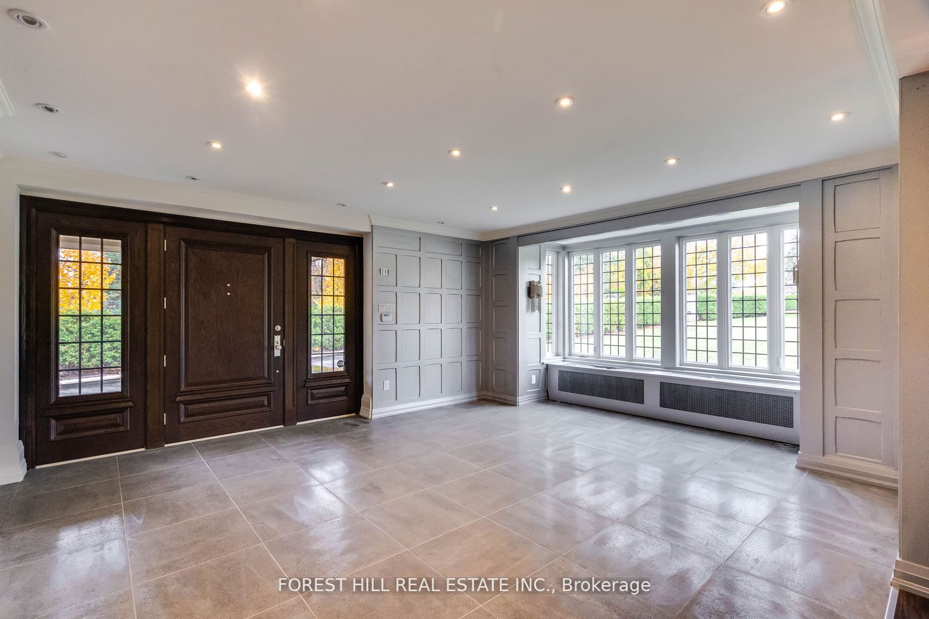 20 Sandringham Dr