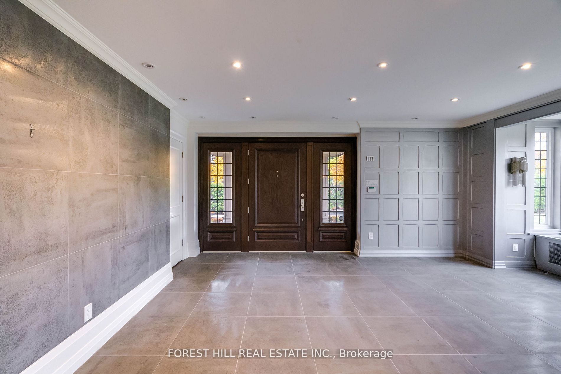 20 Sandringham Dr