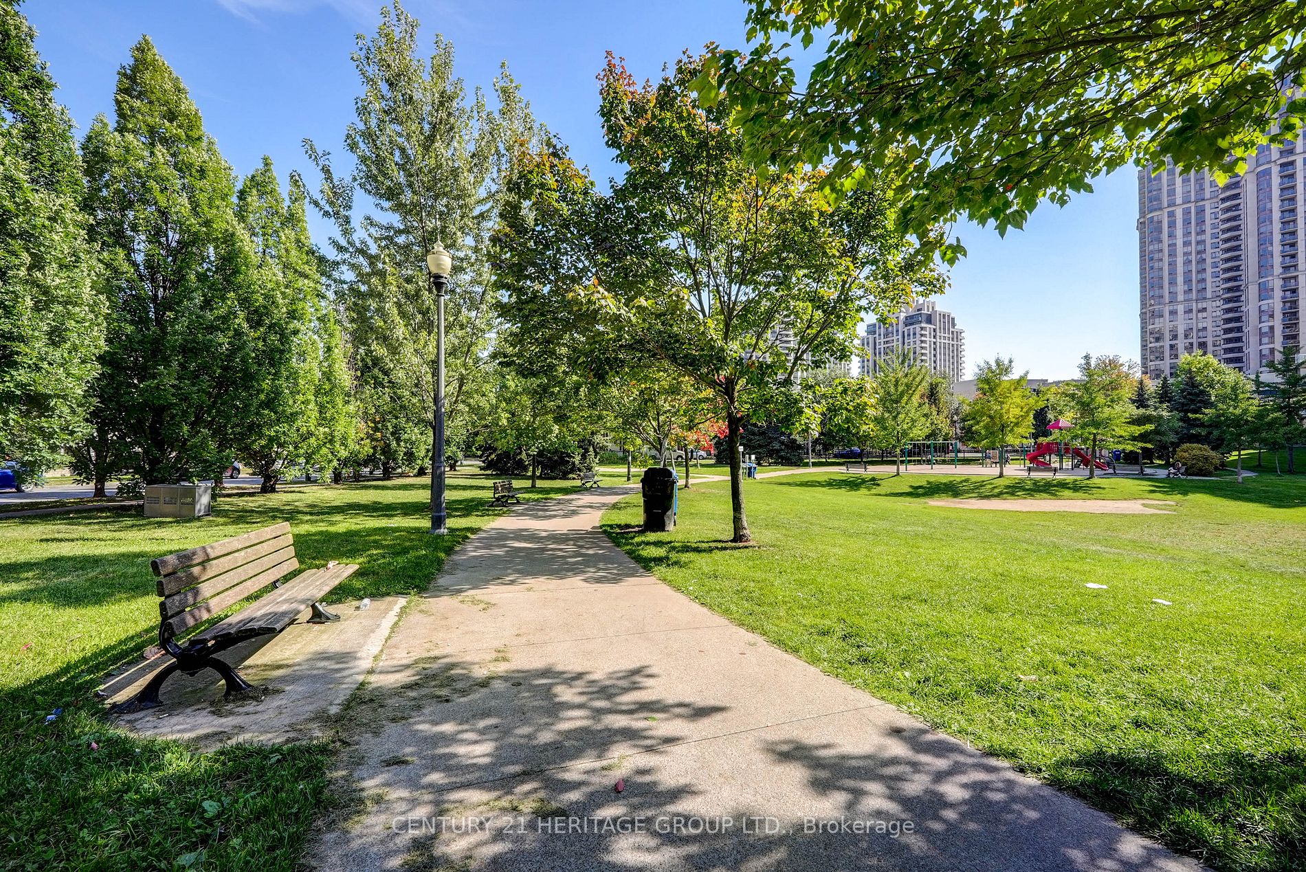 16 Harrison Garden Blvd, #612