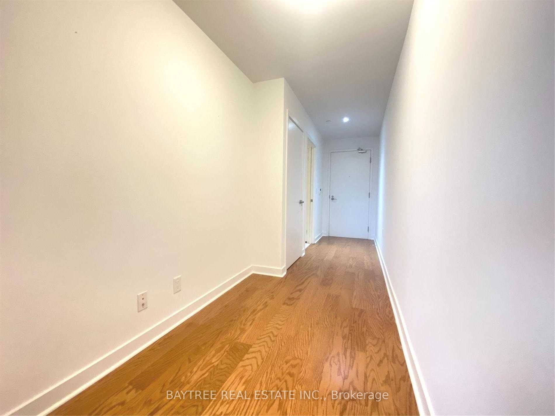 58 Orchard View Blvd, #404