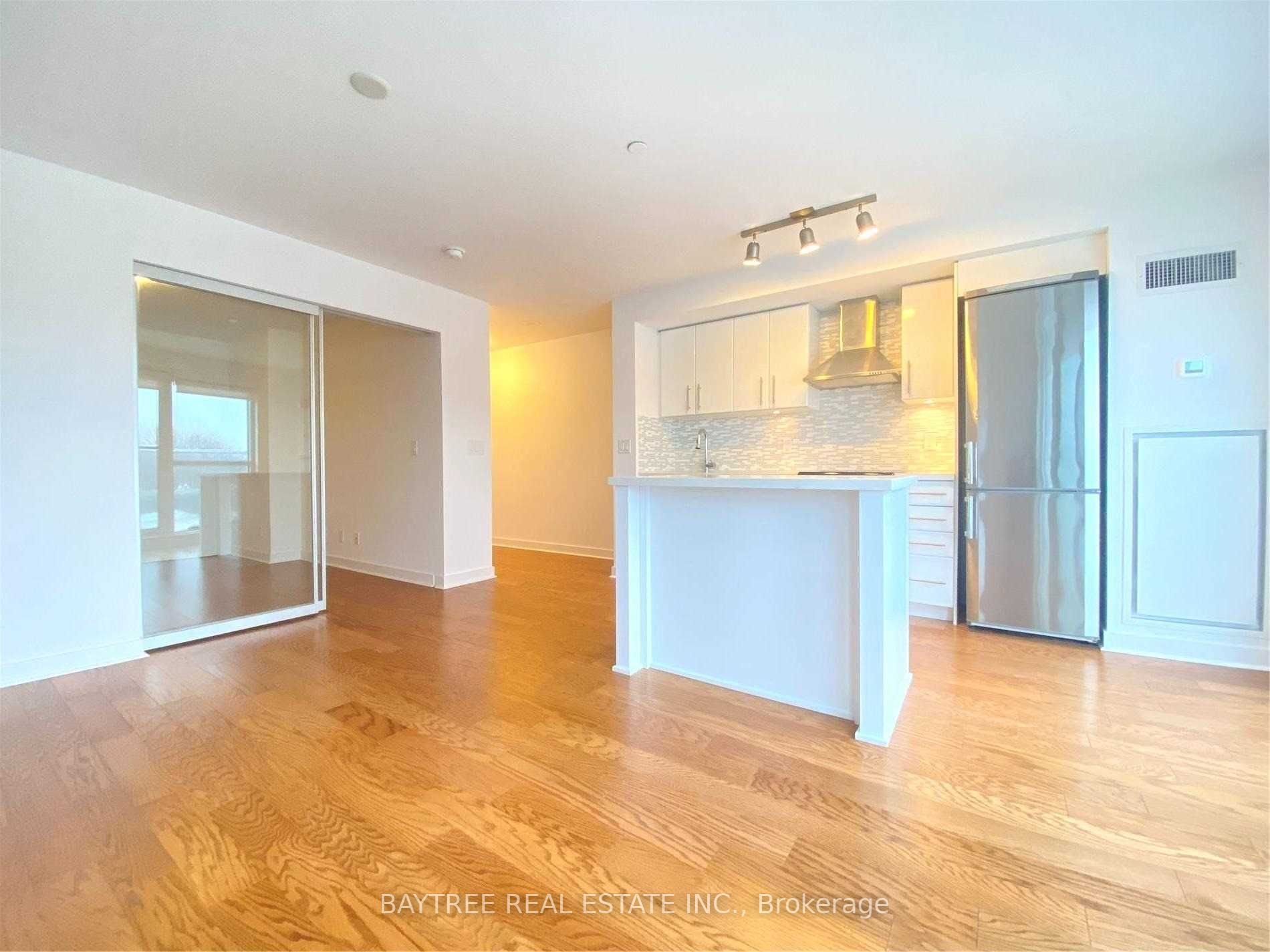 58 Orchard View Blvd, #404