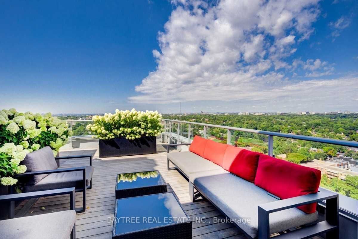 58 Orchard View Blvd, #404