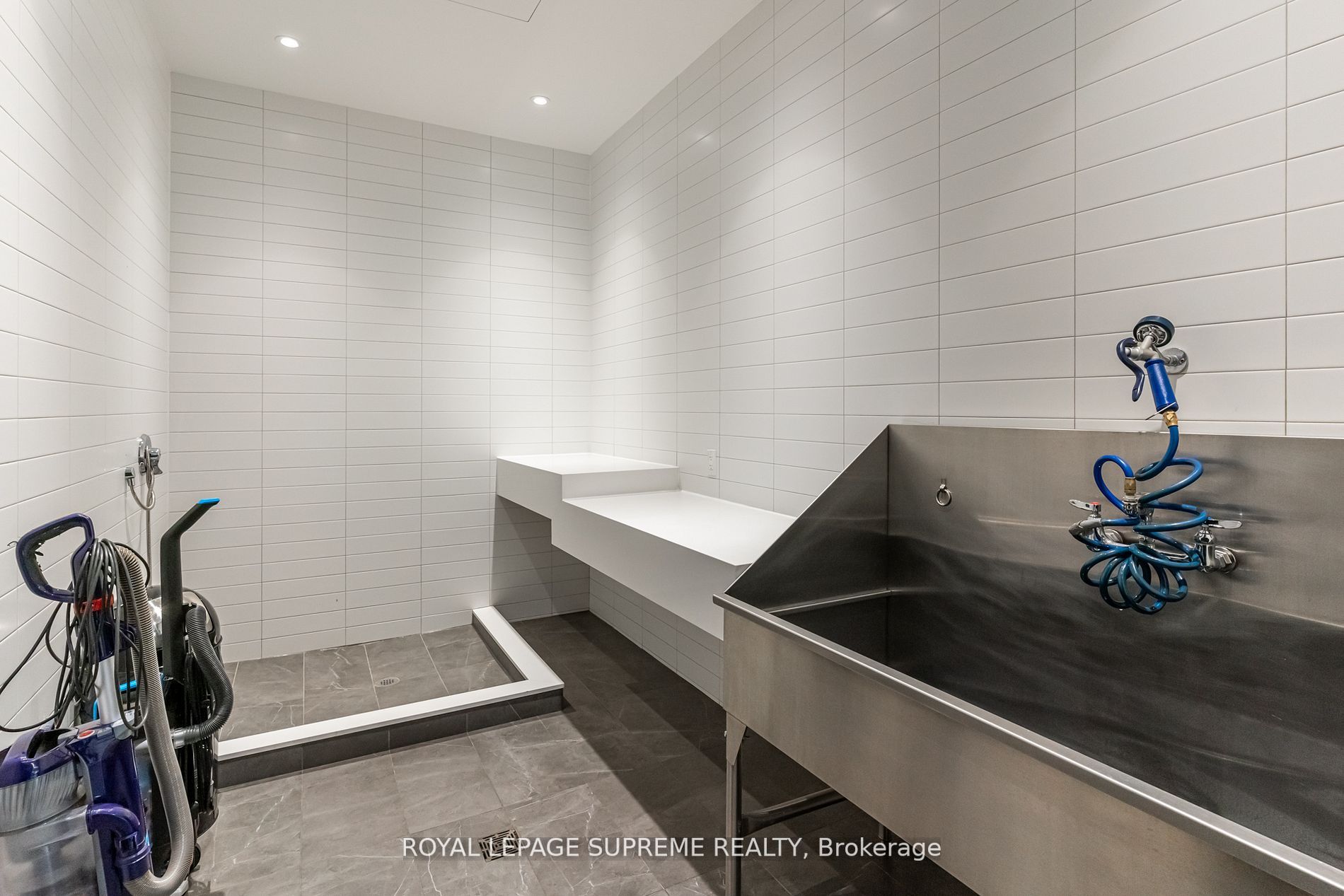 31 Tippett Road #547