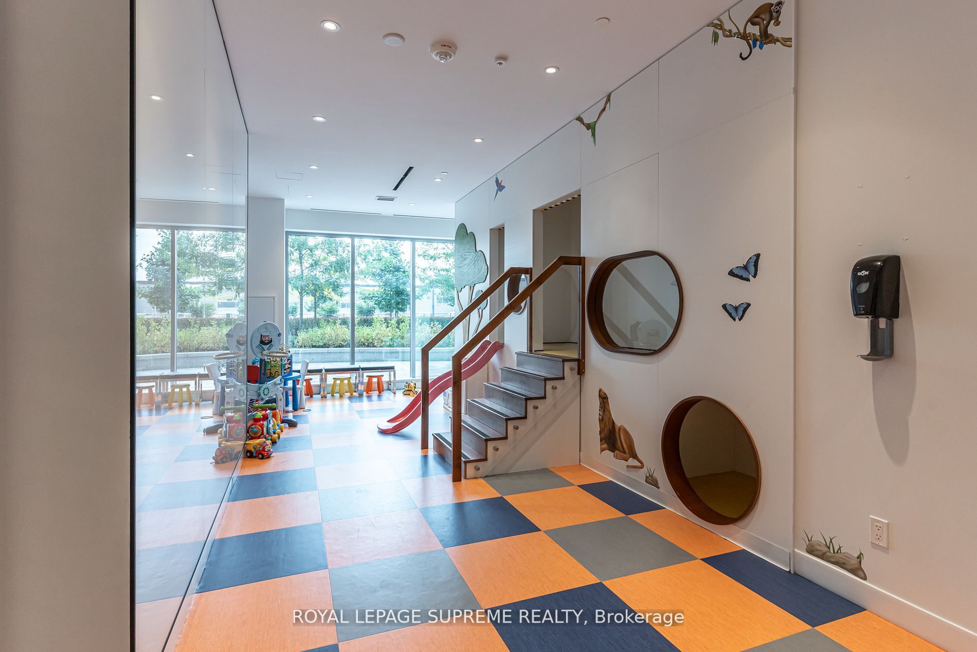 31 Tippett Road #547
