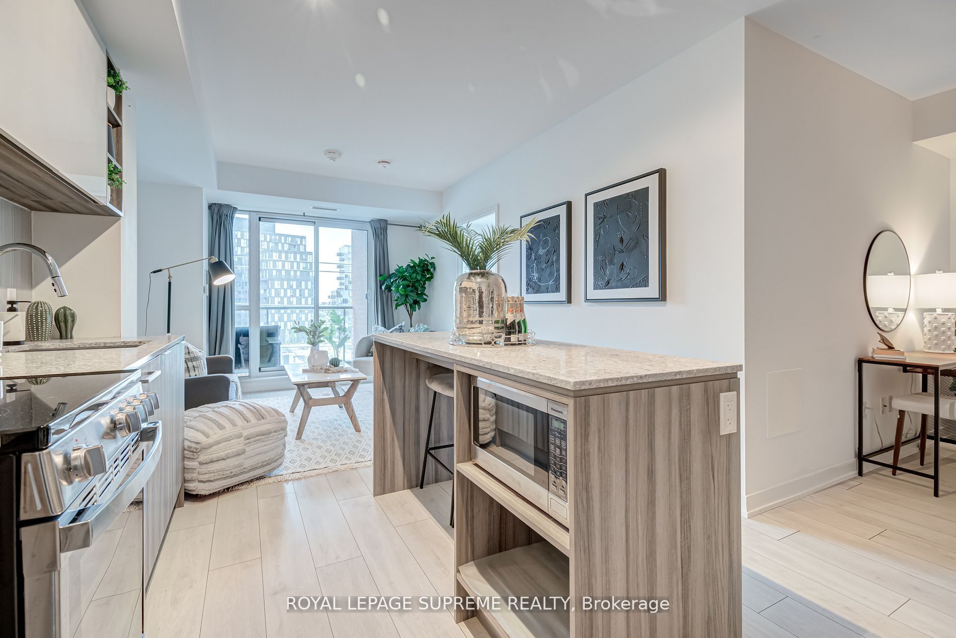 31 Tippett Road #547
