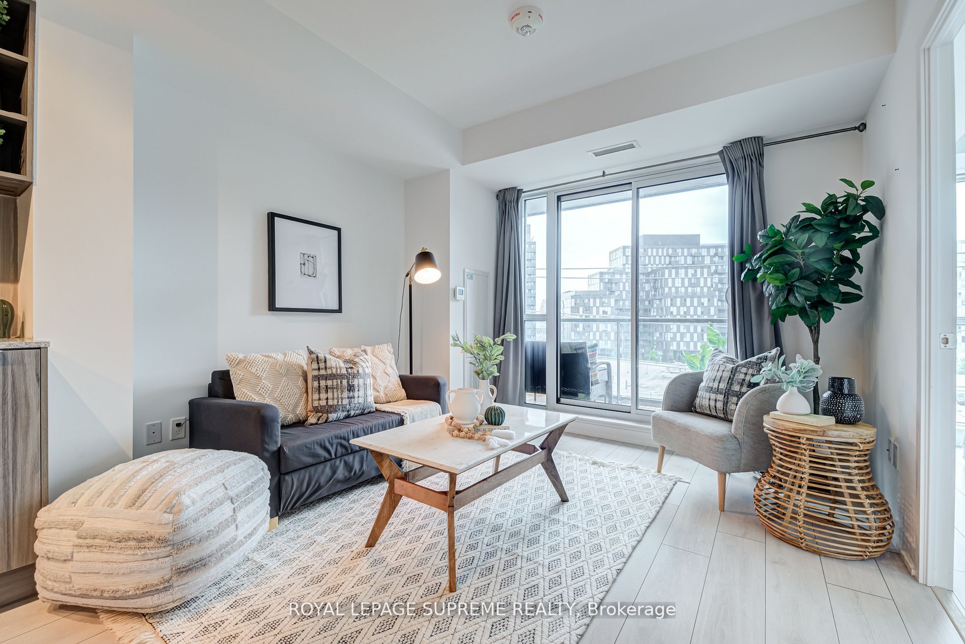 31 Tippett Road #547