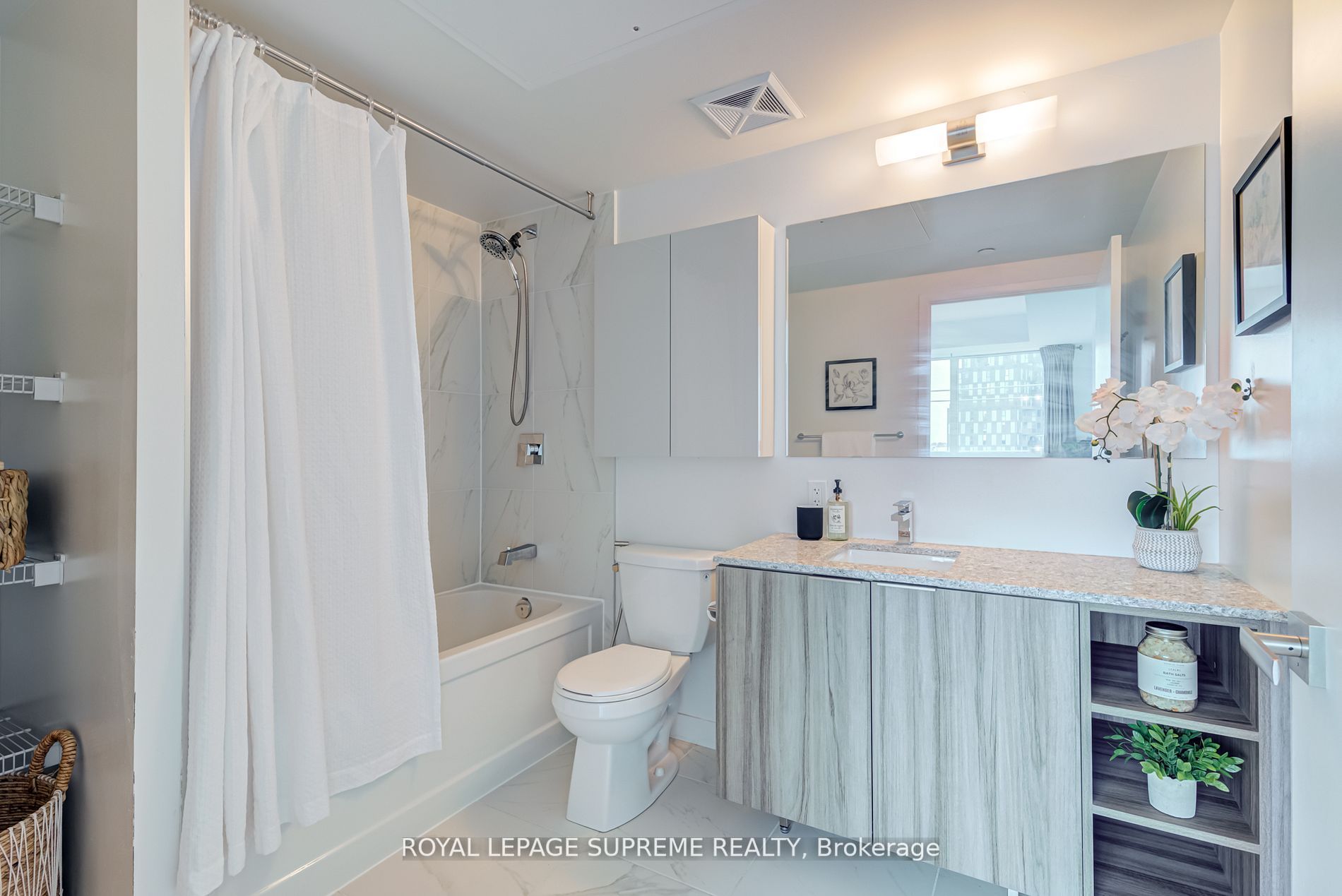 31 Tippett Road #547