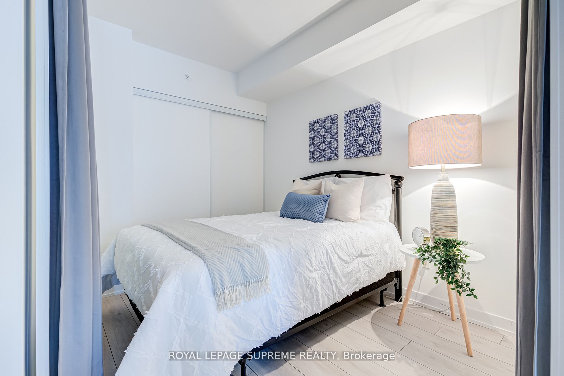 31 Tippett Road #547