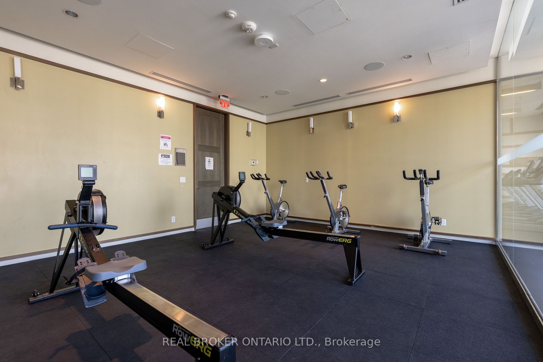 300 Front St W, #4902