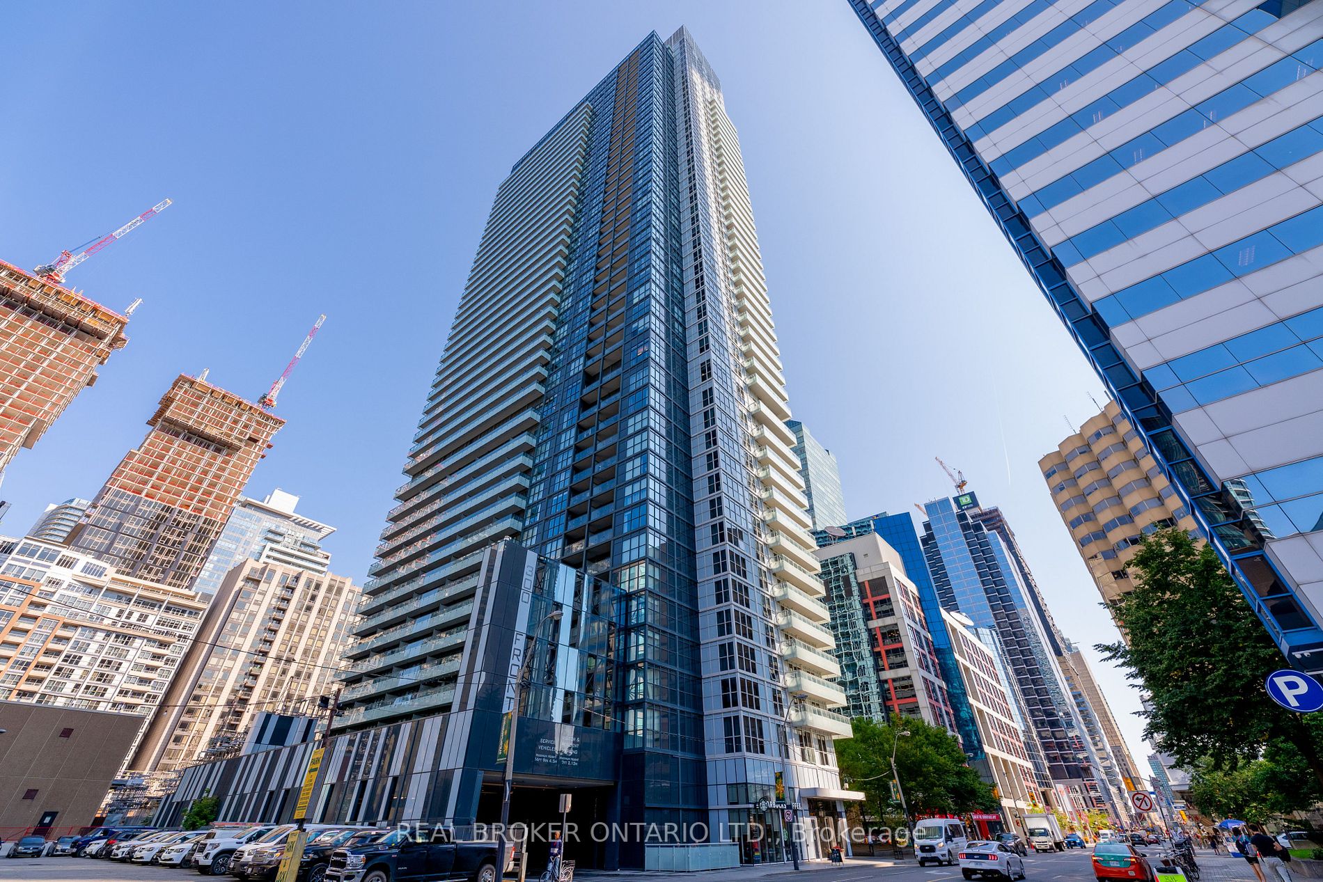 300 Front St W, #4902