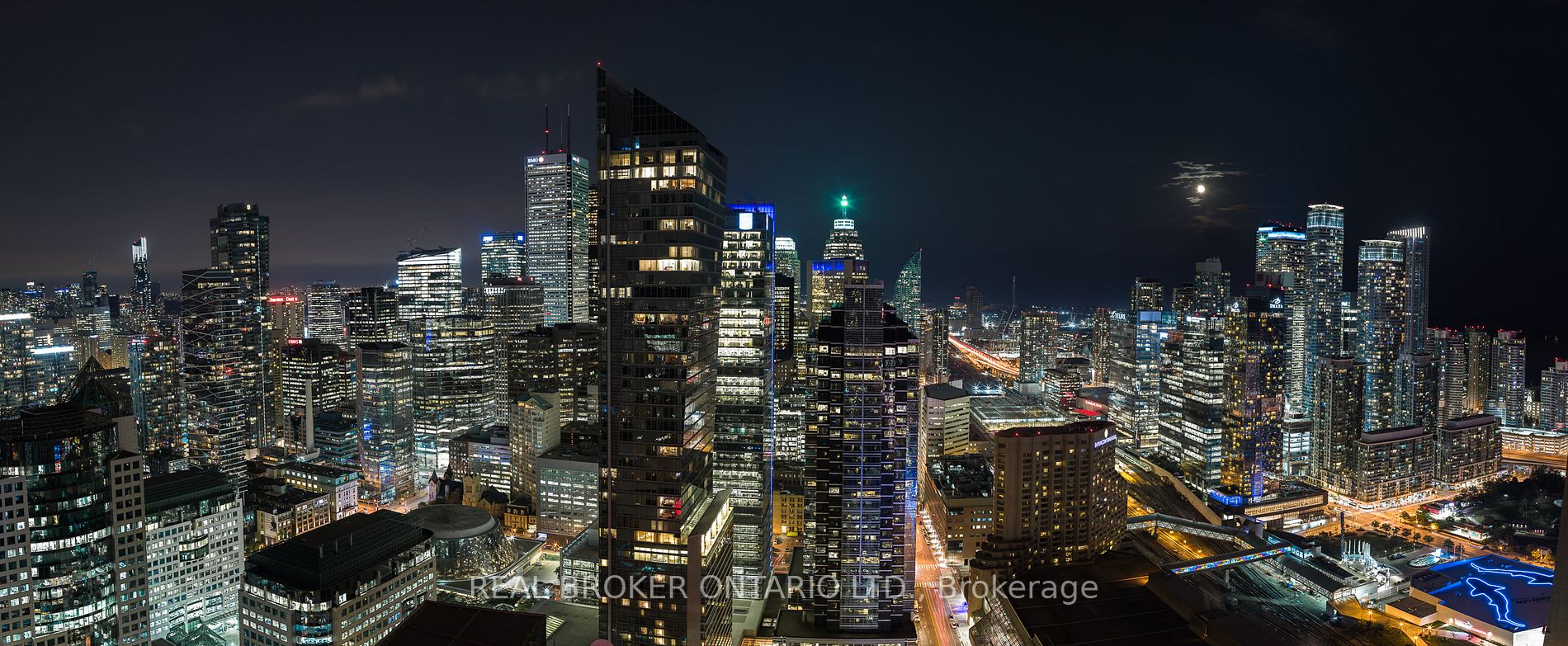 300 Front St W, #4902