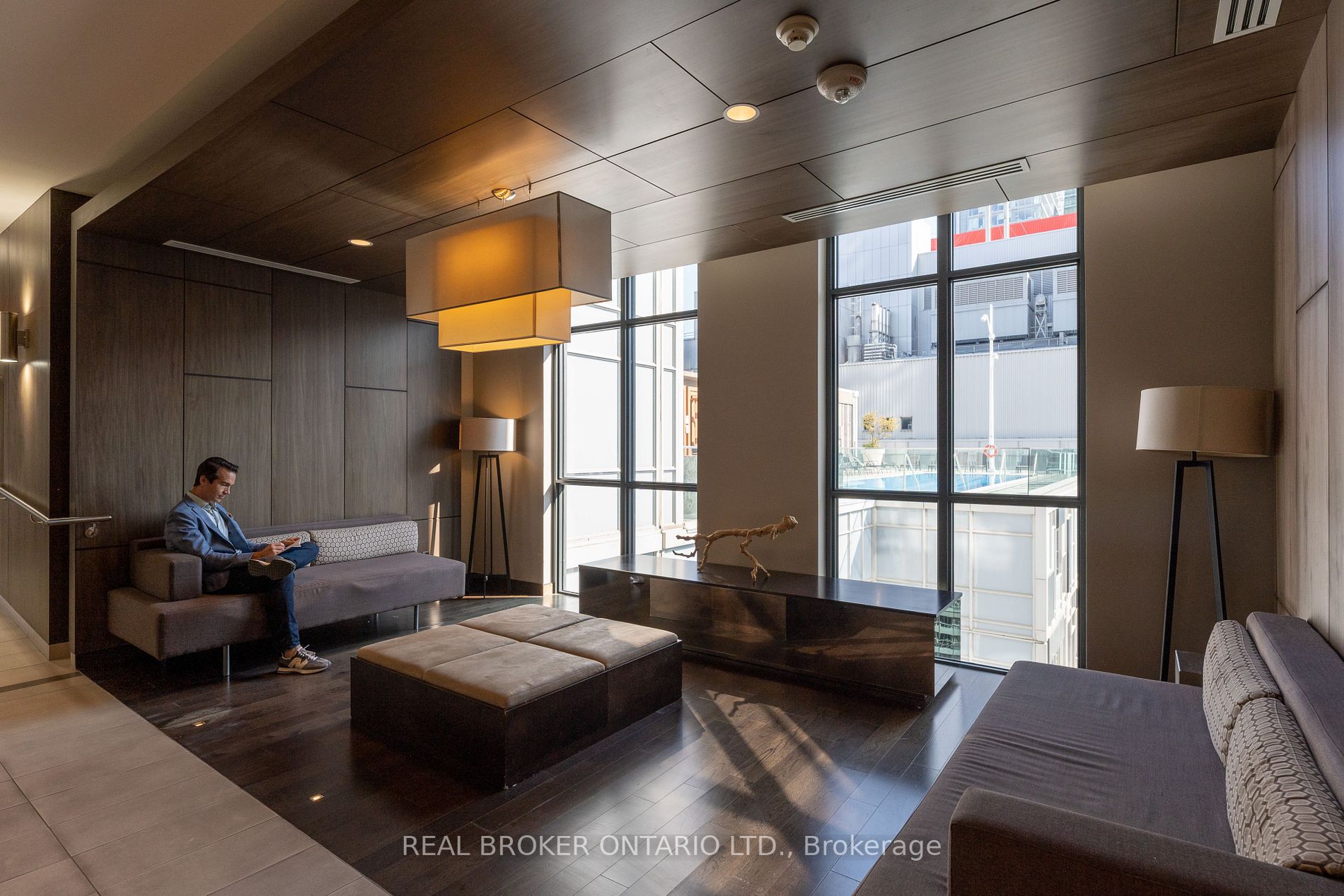 300 Front St W, #4902