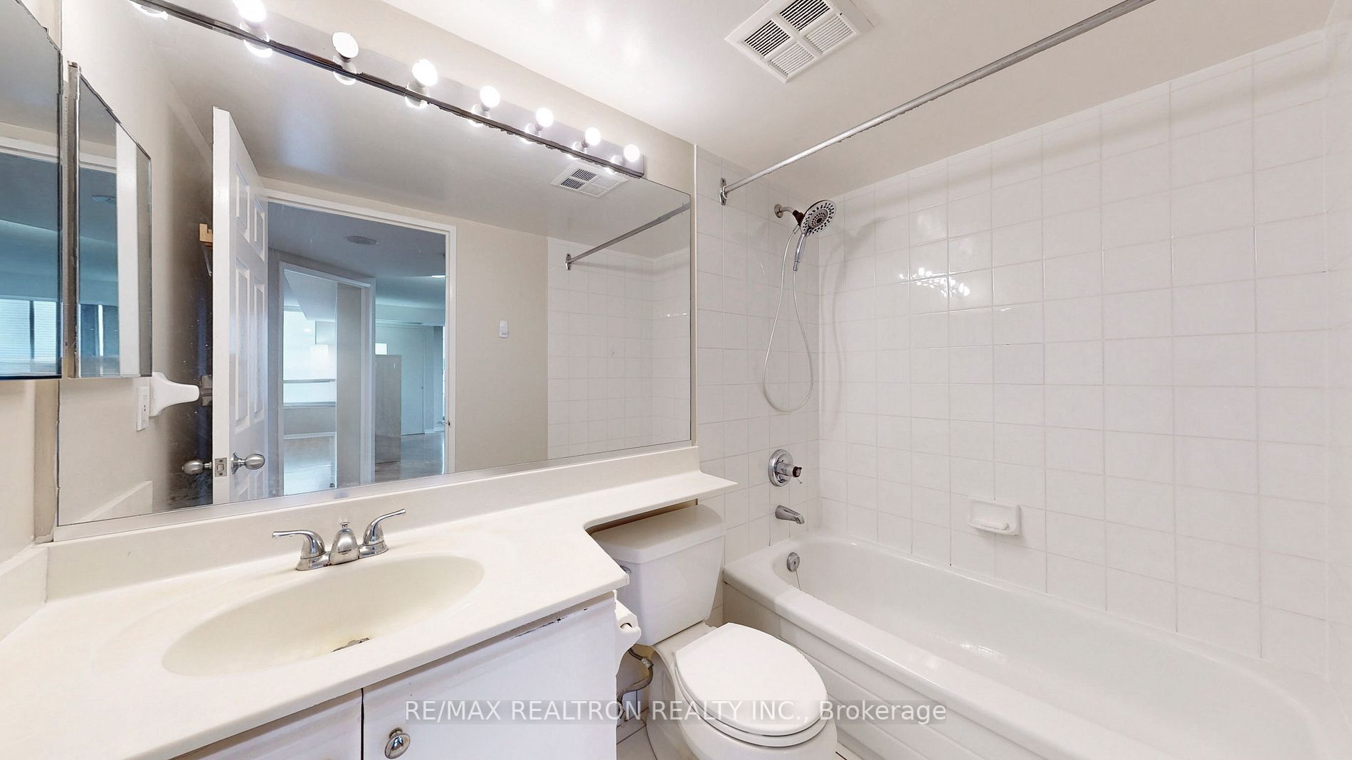 35 Empress Avenue, #507