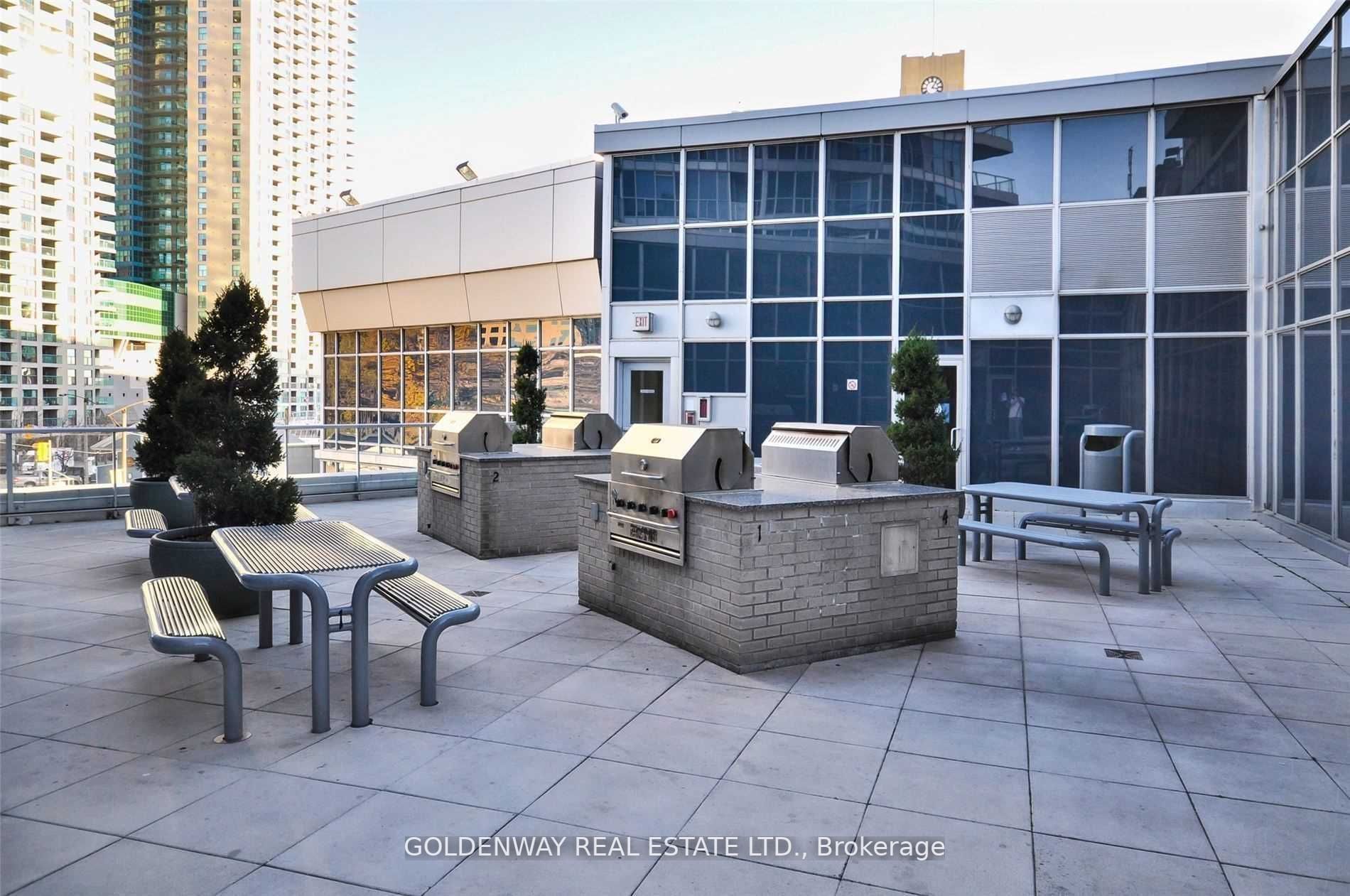 8 York St, #2013