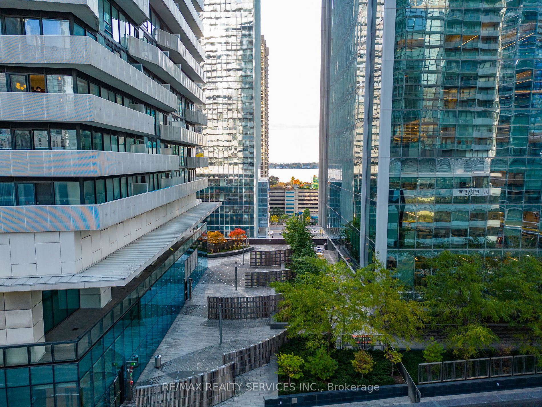 100 Harbour St, #1202