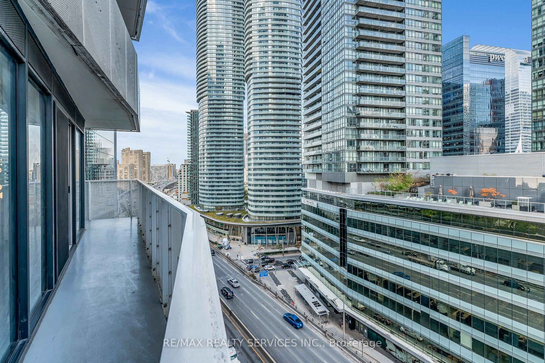 100 Harbour St, #1202