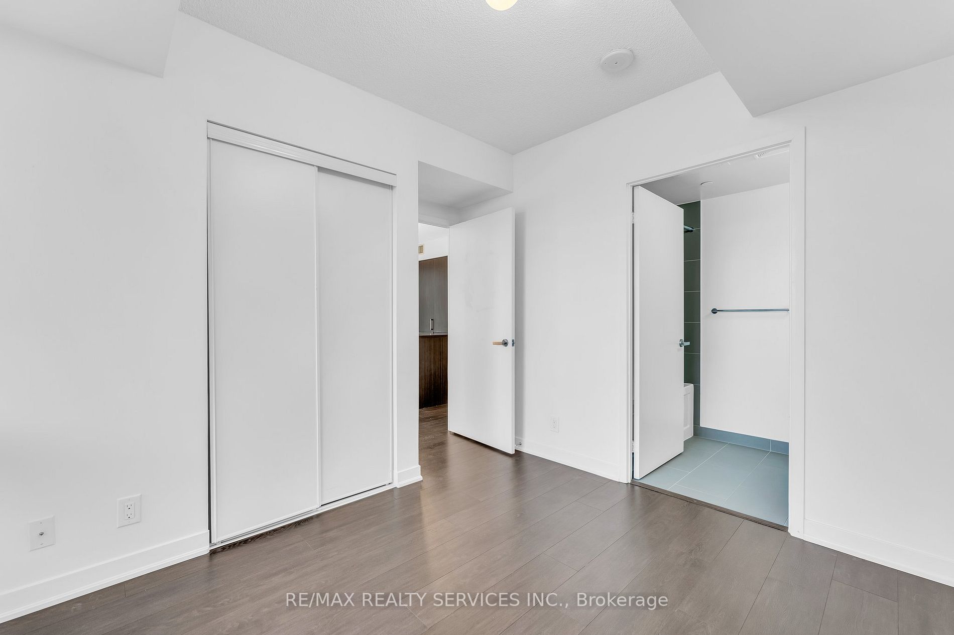 100 Harbour St, #1202